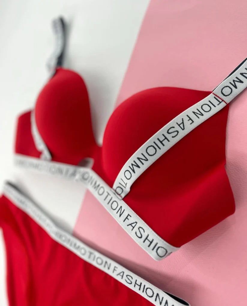 Fashion Motion Comfort Bra Set