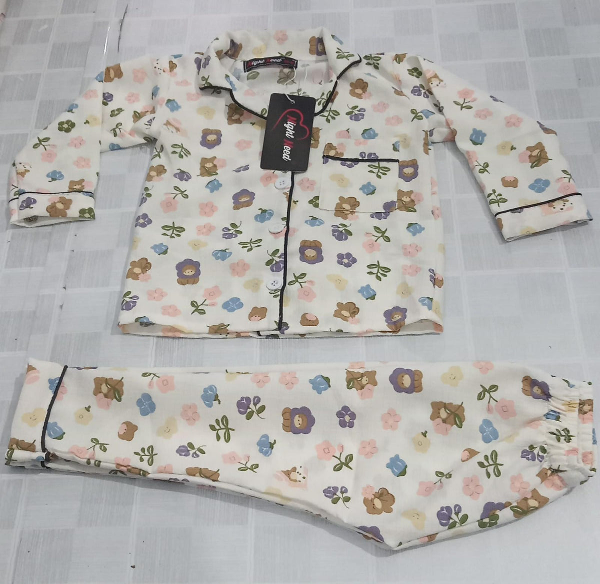 Kids Floral & Bear Printed Crinkled Cotton Night Suit