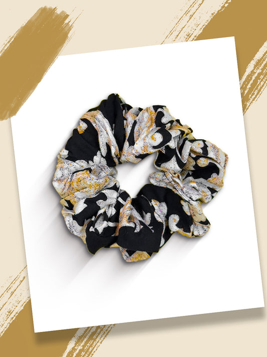 The Breeze Band Scrunchie